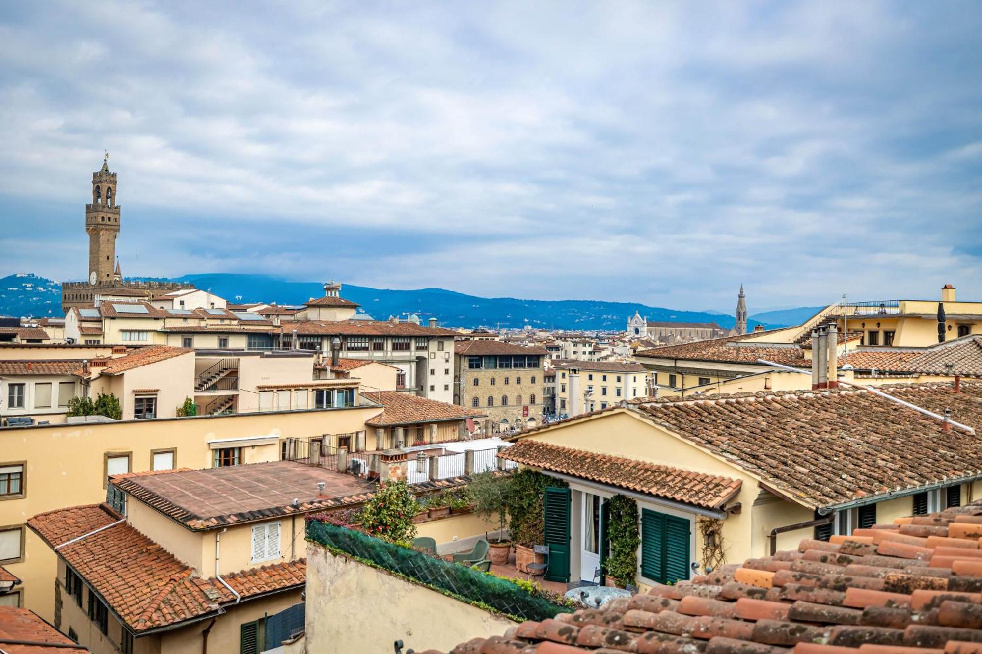Yid Pontevecchio With View *
